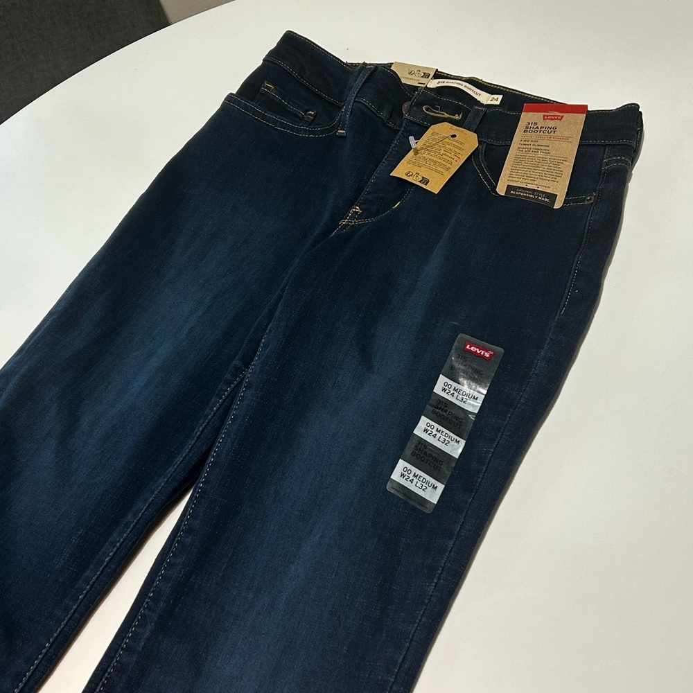 NWT Levi’s 315 High Waist Shaping Bootcut Jeans size 00 24x32